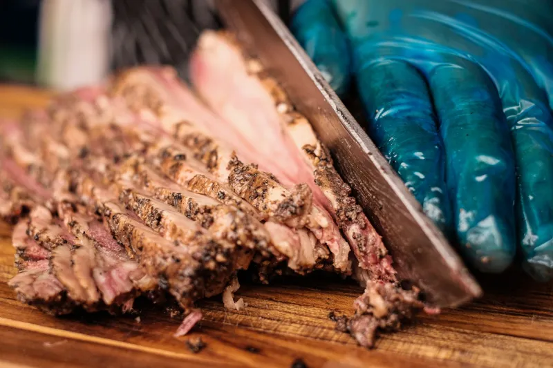 Same Cut, Different Universe: How Fine Dining and the Smokehouse Approach Charcoal Cooking from Opposite Ends