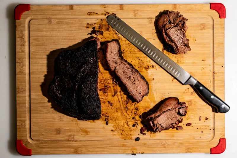 Pink Is Not a Coincidence: The Science Behind the Smoke Ring on Charcoal-Grilled Meat